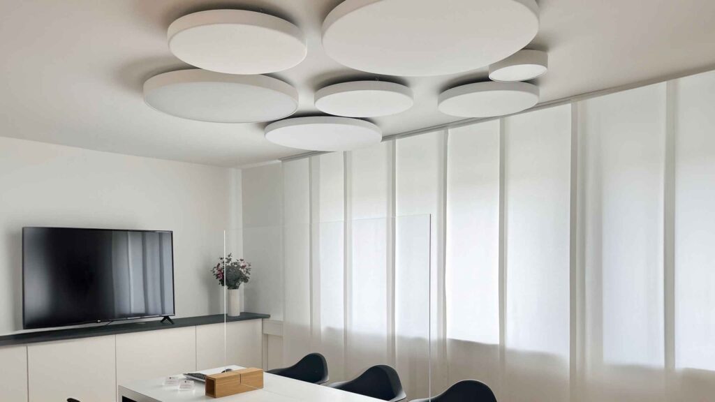 Runde Absorber für die Wand und Decke – Akustikkreise sind Design Schallabsorber