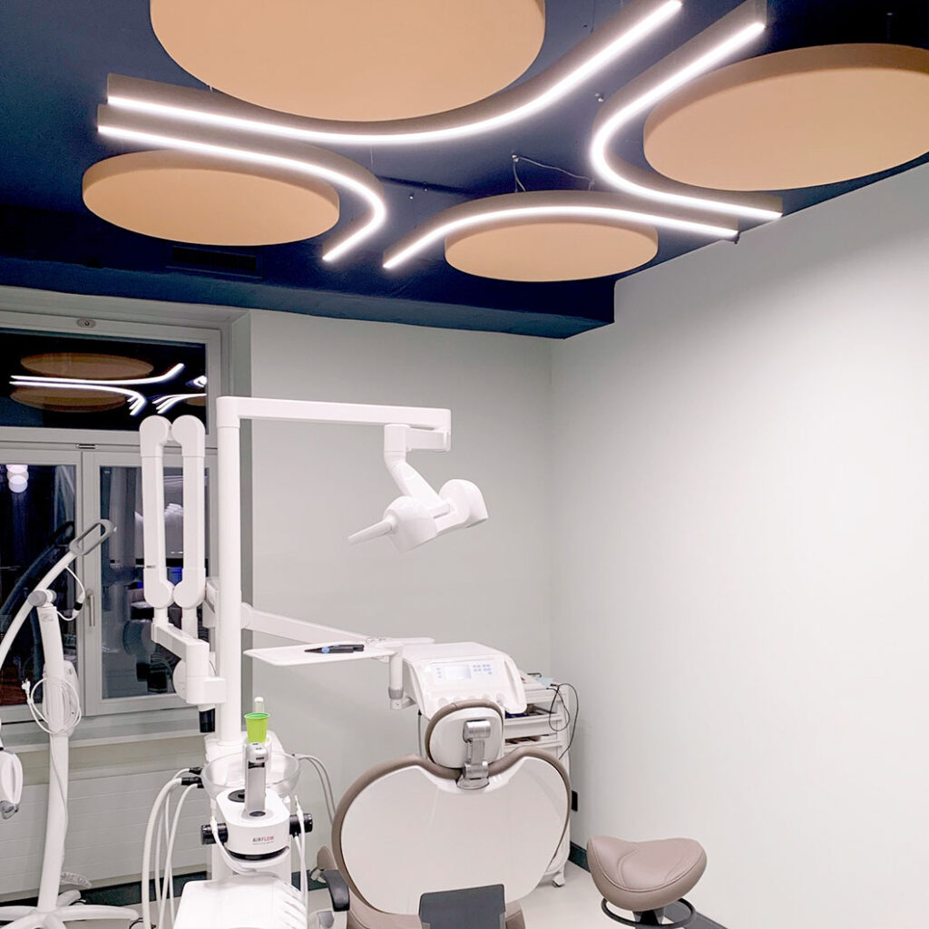 Wie gestaltet man die Wände einer Arztpraxis am besten?