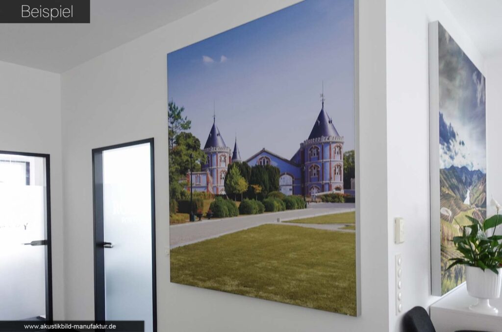 Akustik im Büro verbessern mit einfarbigen Akustikbildern