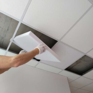 detailbilder-rasterdecke-einlegeplatten-montage-01