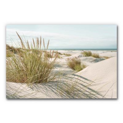 Akustikbild Düne 5 - Eine sandige Dünenlandschaft mit Strandhafer und Blick aufs Meer unter blauem Himmel.