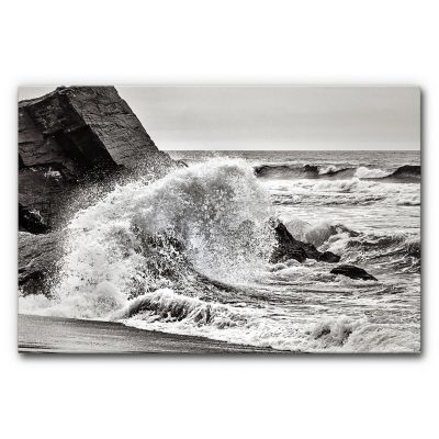 Akustikbild Die Kraft des Meeres Brandung in schwarz-weiß