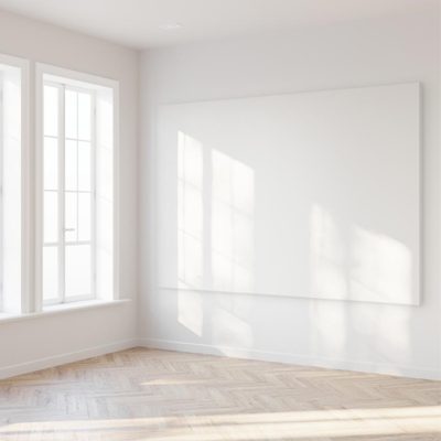 weißes Akustikbild in einem leeren Büroraum als Akustik Projektionsfläche